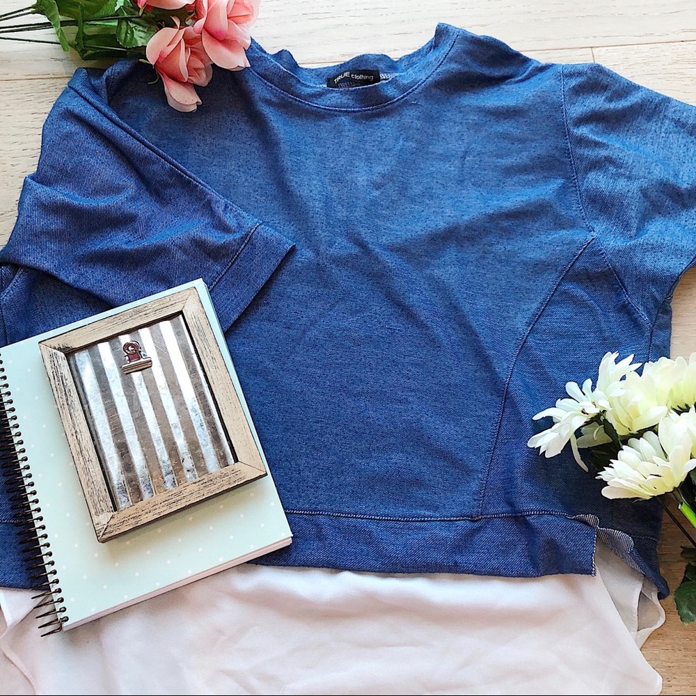 Women's True Clothing Blue Shirt w/ White Ruffles